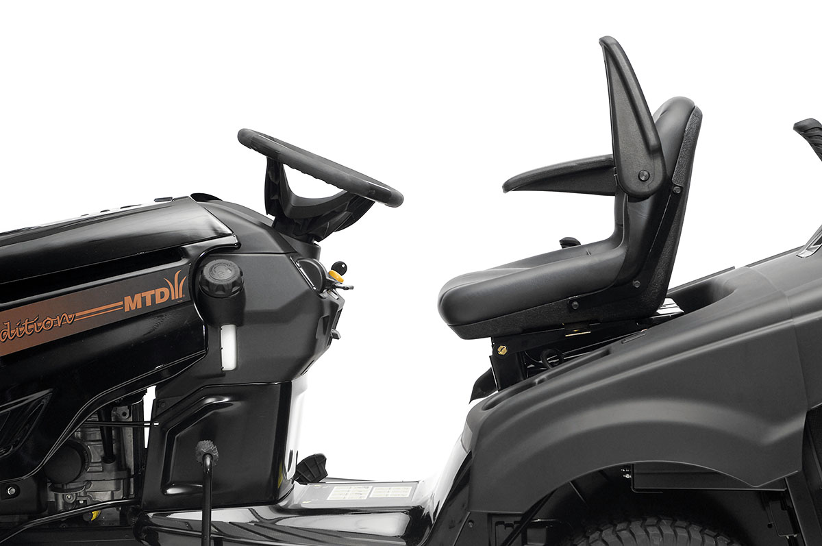 Black Edition 285/106 TWIN KH TRAC Rasentraktor mit Winterpaket 120 Plus