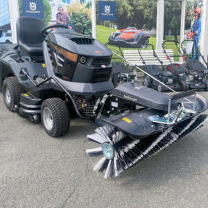 Black Edition BL 295/106 Twin H Rasentraktor by Efco inkl. Kehrmaschine TK520