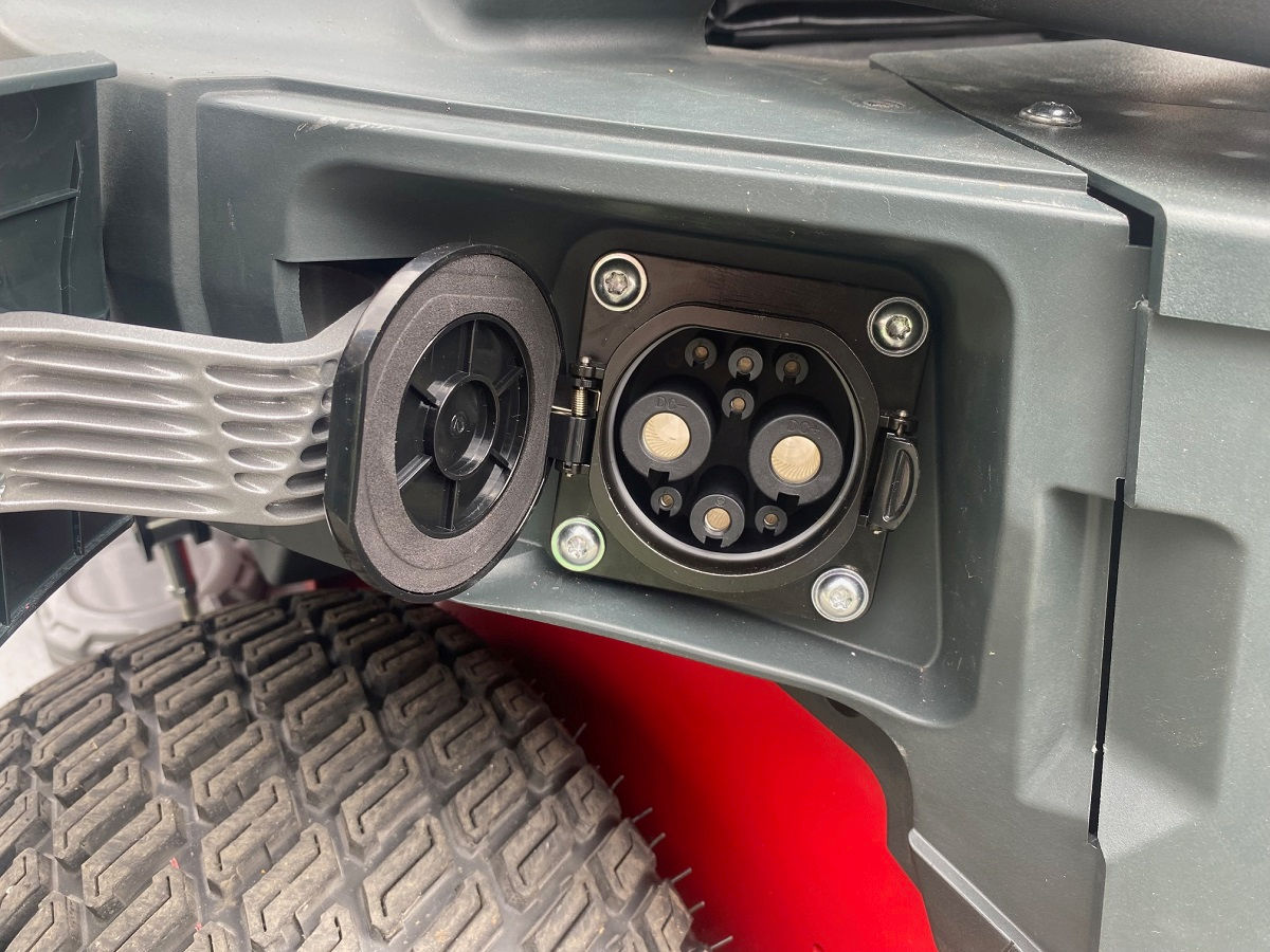 Cramer 82ZTC132 82V Optimus Z Zero Turn | Nullwendekreismäher