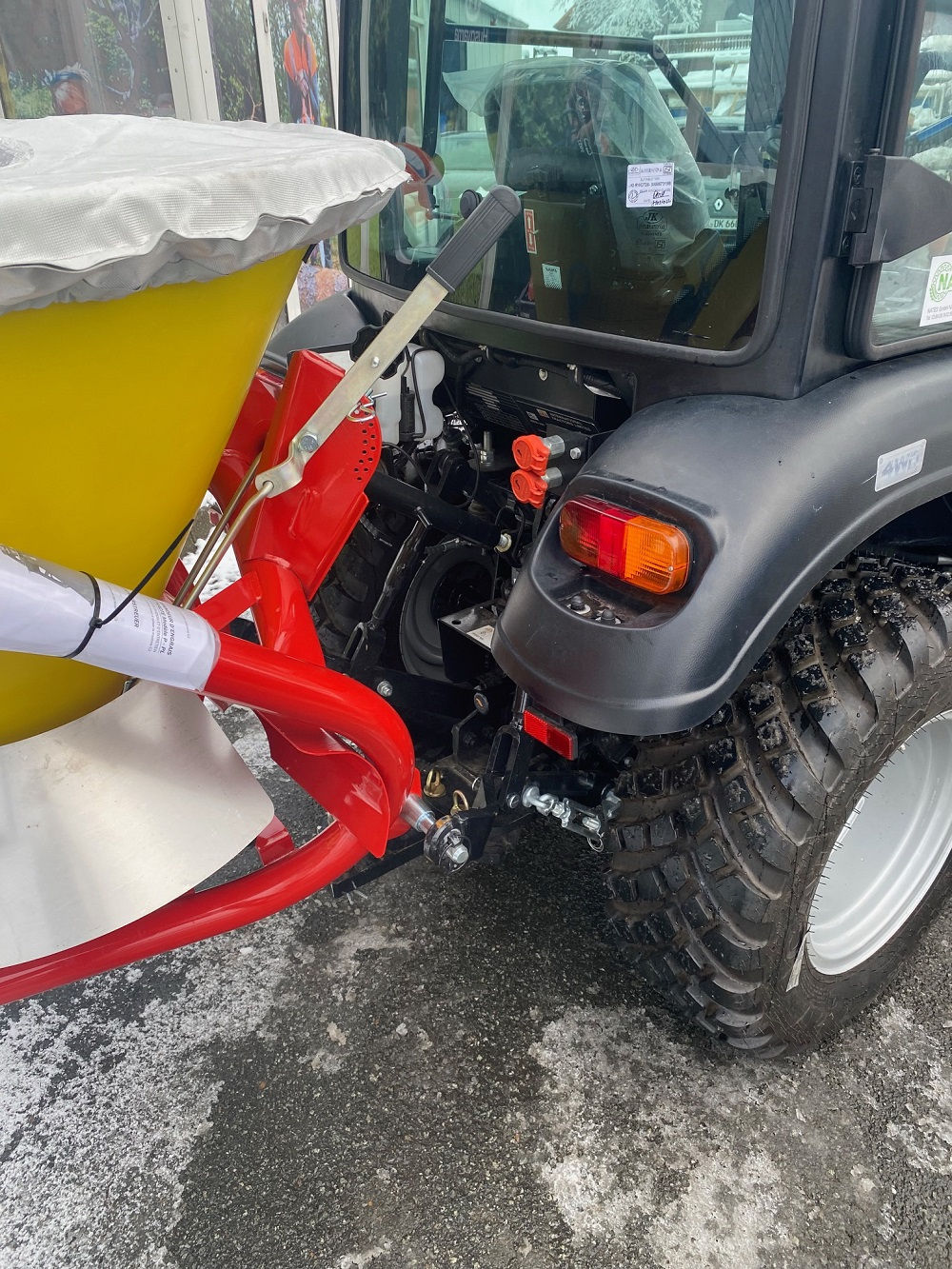 Solis 26 HST Allrad Traktor inkl. Winterpaket 1